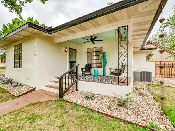 708 W Schubert ST, Fredericksburg, TX 78624