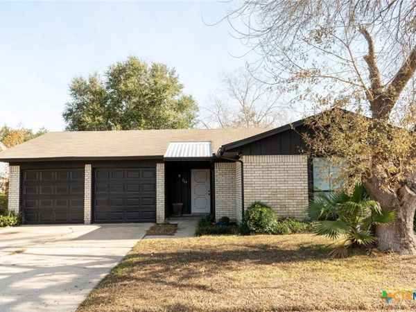 204 Timberlane Drive, Victoria, TX 77901