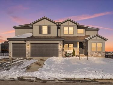 1116 Hummingbird Court, Greenwood, MO 64034