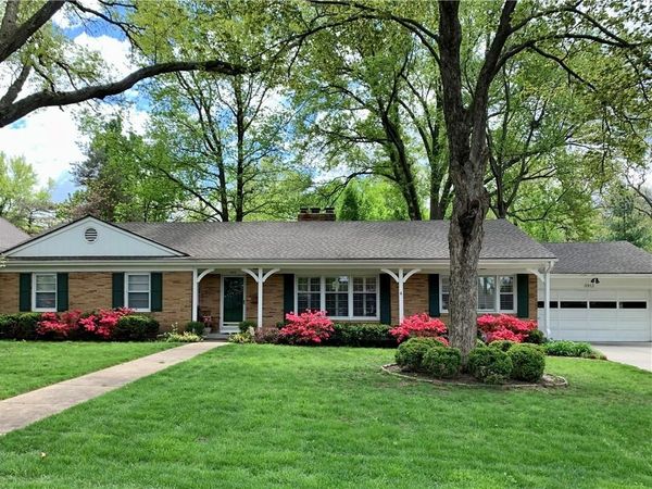 3913 W 57th Terrace, Fairway, KS 66205