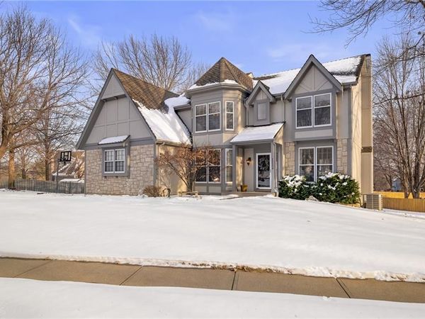 13209 S Locust Street, Olathe, KS 66062