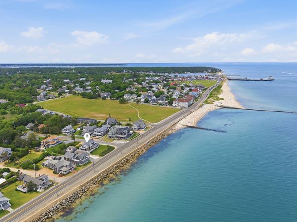4 Canonicus Ave, Oak Bluffs, MA 02557