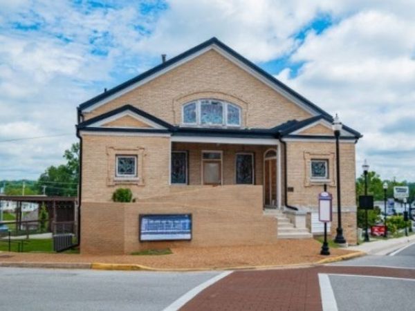 117 1st Ave NE, Winchester, TN 37398