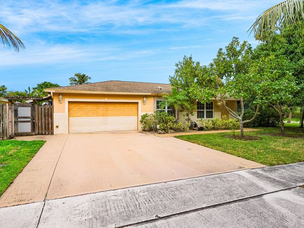 2655 Dorson Way, Delray Beach, FL 33445