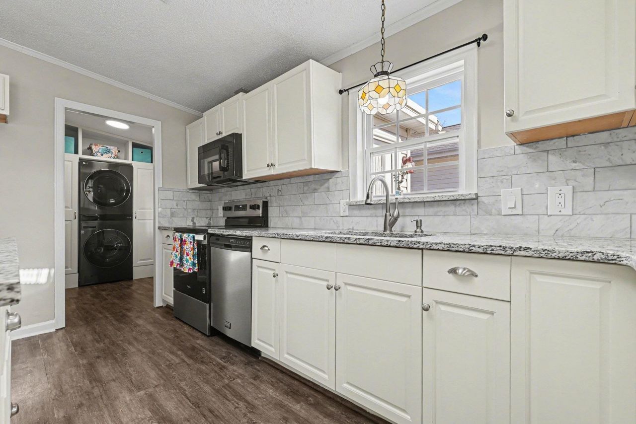 300 Kanawha Trail Photo 10