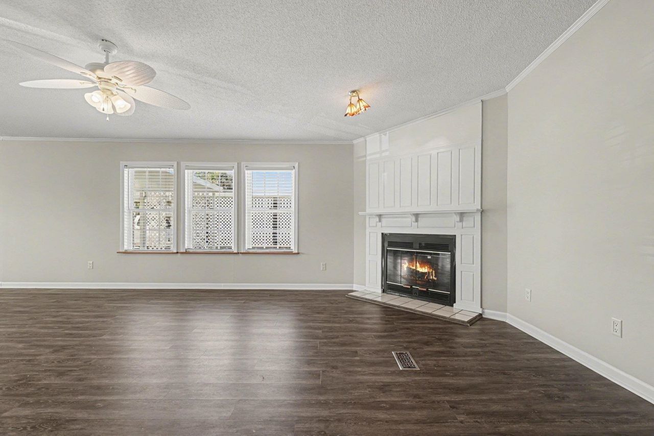 300 Kanawha Trail Photo 13