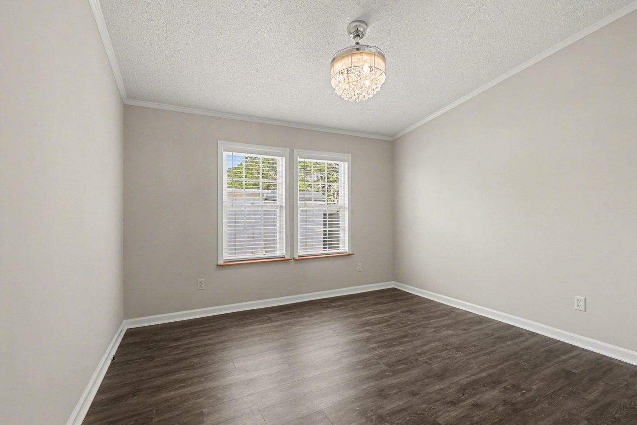 300 Kanawha Trail Photo 24