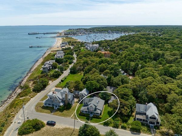 6 Brewster Ave, Oak Bluffs, MA 02557