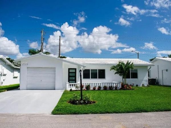 1009 Leisure Ln, Boynton Beach, FL 33426