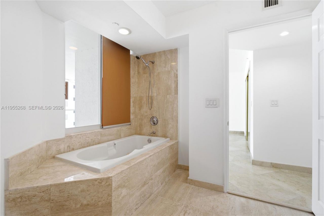 18671 Collins Ave, Unit 2304, Sunny Isles Beach, FL 33160 Photo