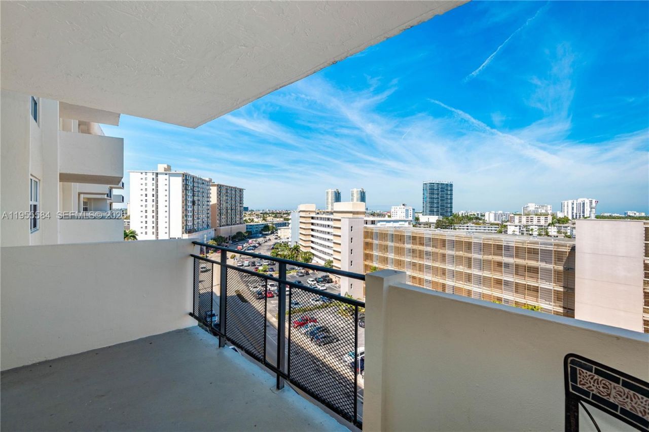 401 Golden Isles Dr , Unit 902, Hallandale Beach, FL 33009 Photo