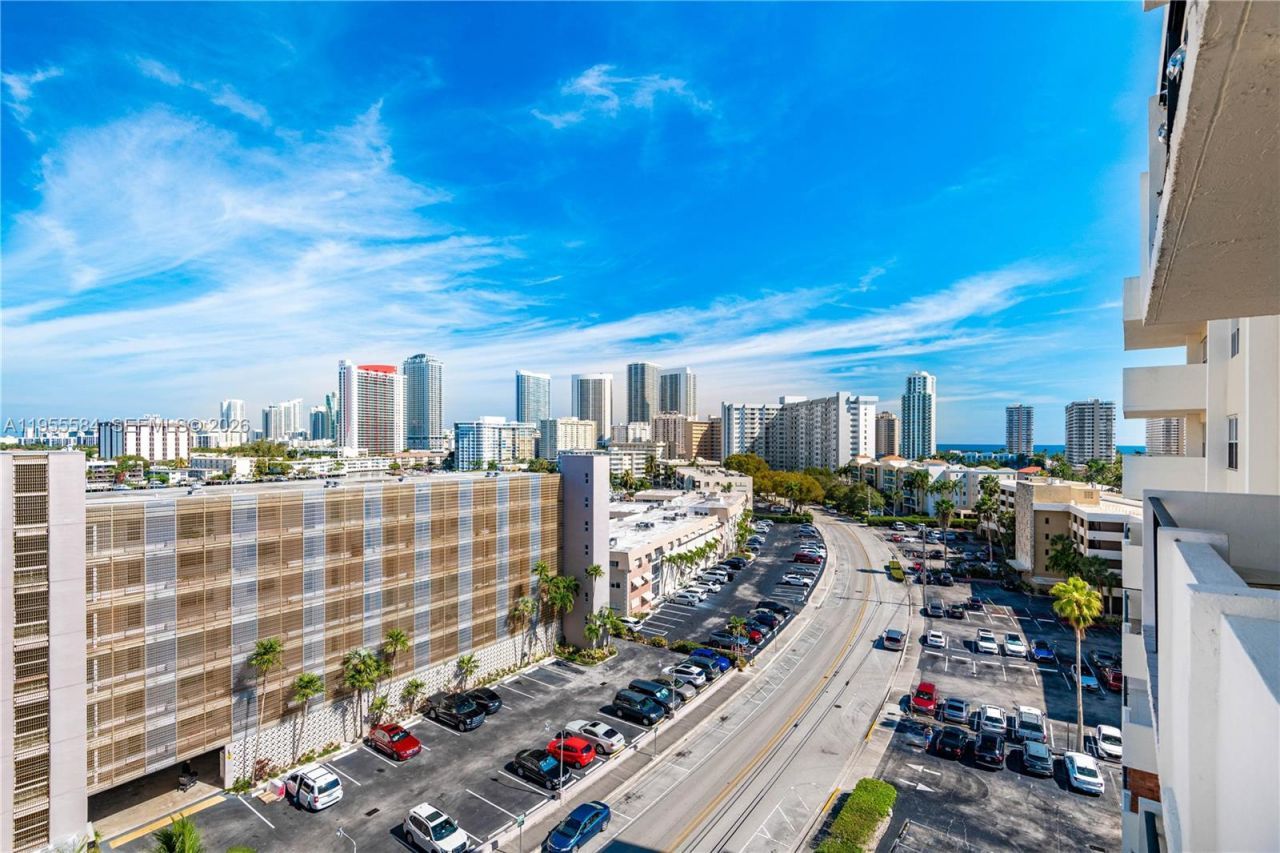 401 Golden Isles Dr , Unit 902, Hallandale Beach, FL 33009 Photo