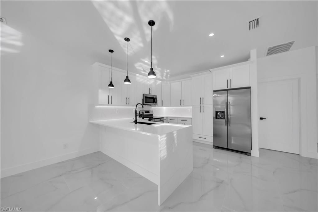 2023 Canton Ave , Alva, FL 33920 Photo