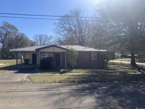 20110 Circle Dr, Livingston, LA 70754