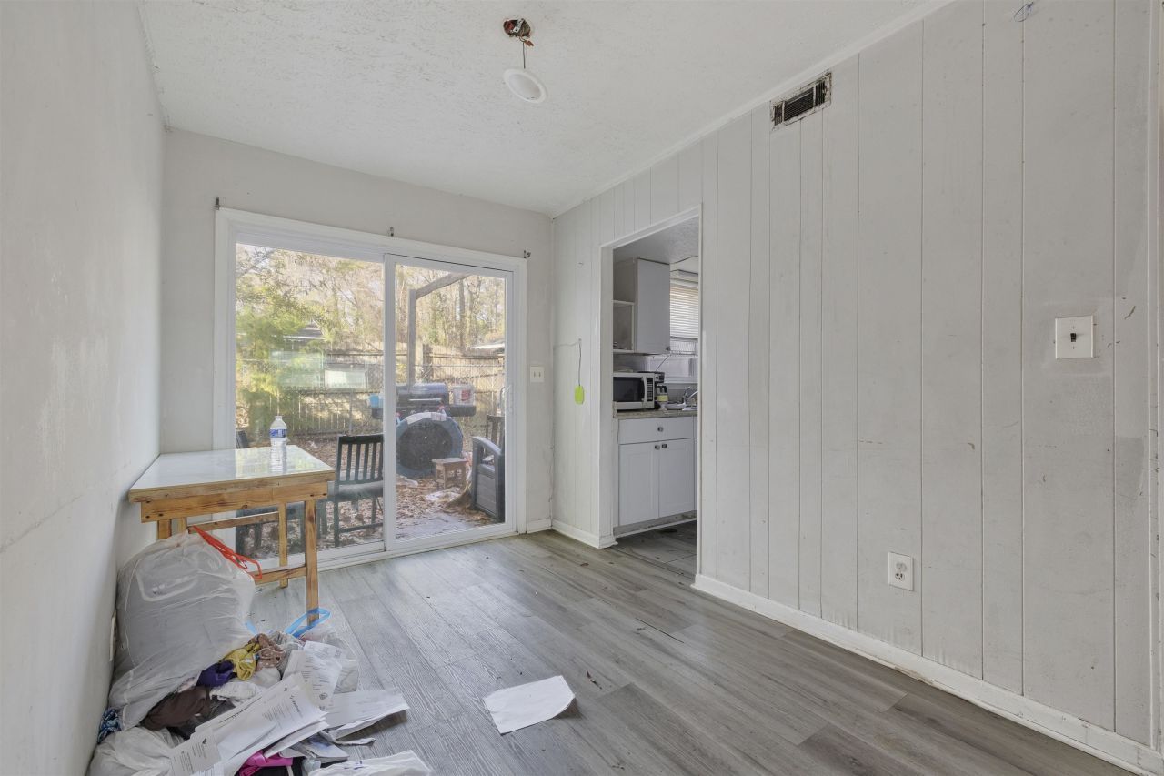 906 3rd Ave. N Photo 11