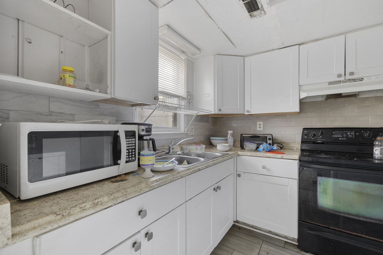 906 3rd Ave. N Photo 12