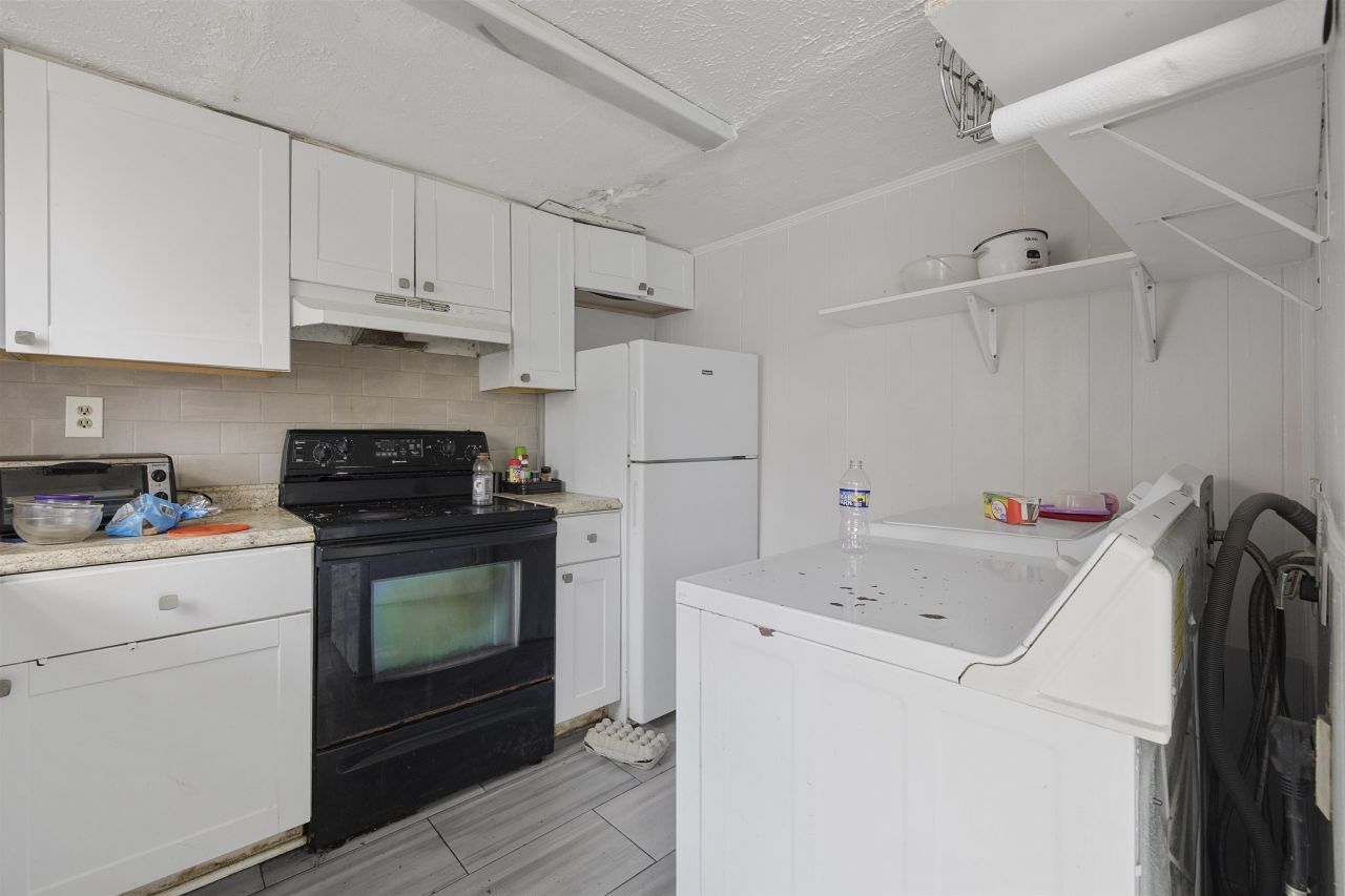 906 3rd Ave. N Photo 13