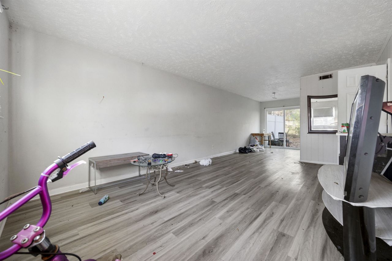 906 3rd Ave. N Photo 8