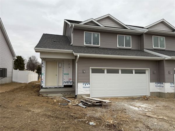 109 Dawson Drive, West Branch, IA 52358