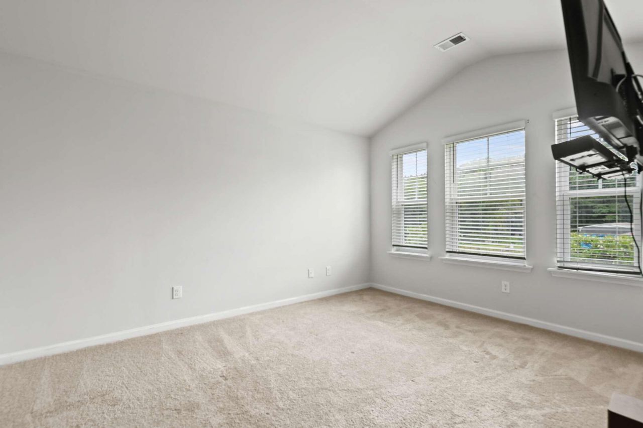 111 Cozy Nest Way Photo 17