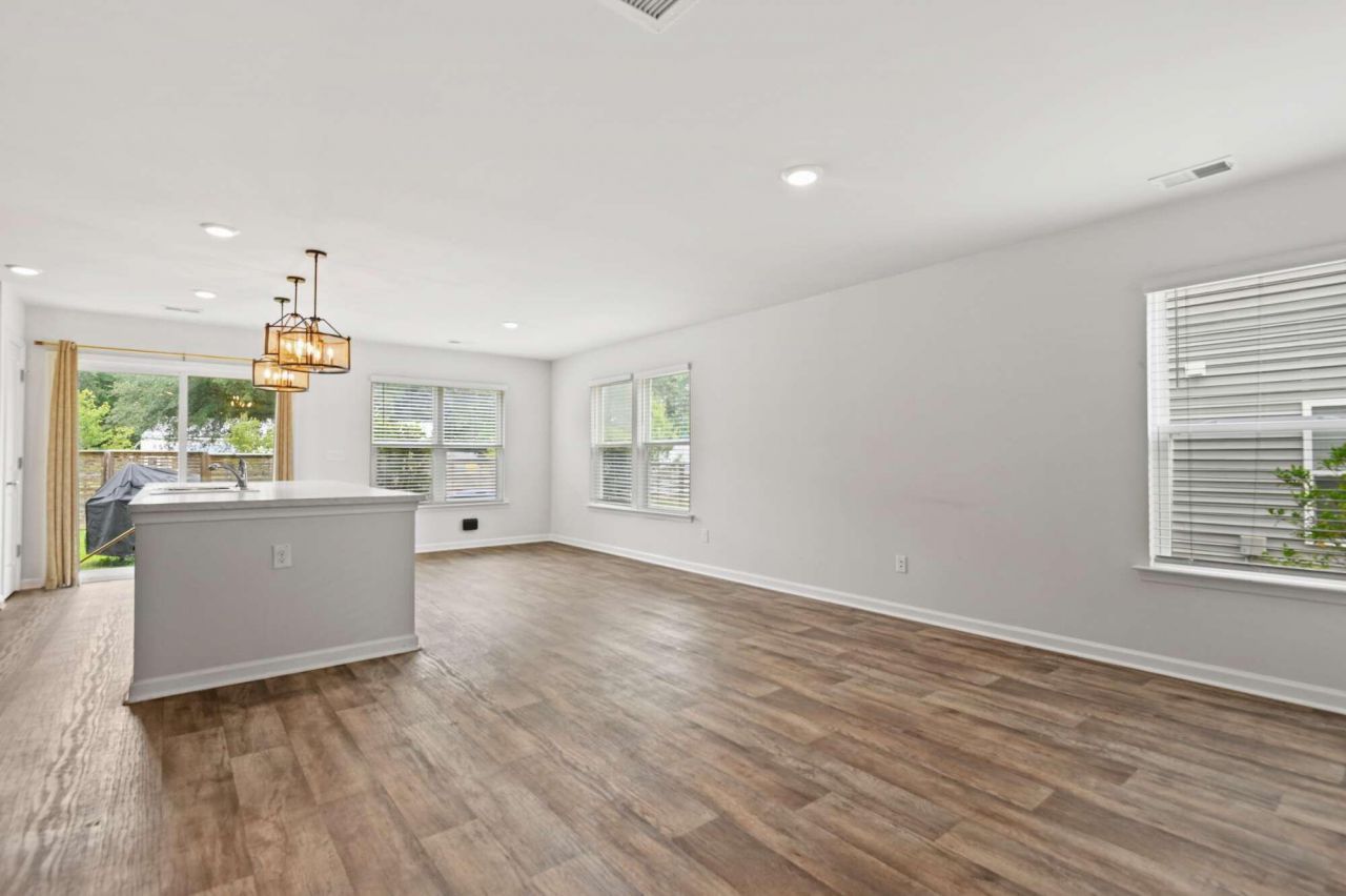 111 Cozy Nest Way Photo 7