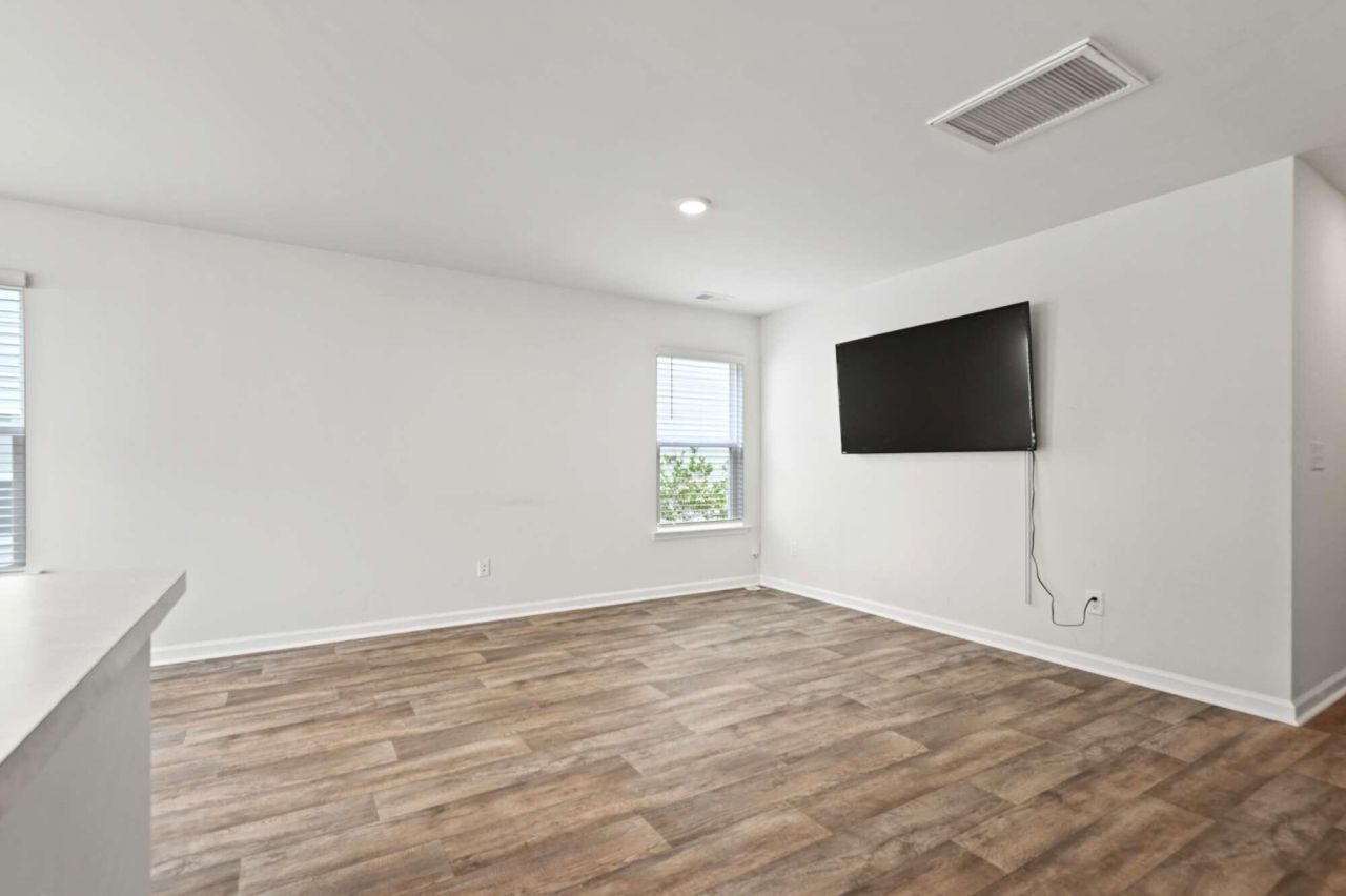 111 Cozy Nest Way Photo 8