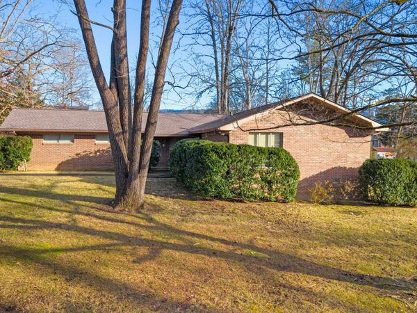 1415 Pennsylvania Avenue, Etowah, TN 37331