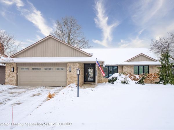 3612 Muirfield Drive, Lansing, MI 48911