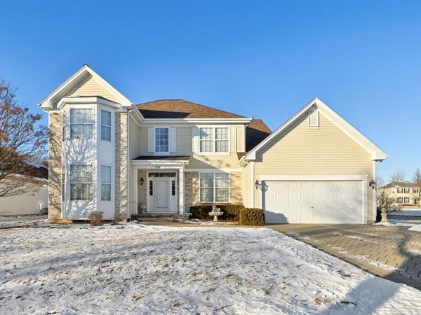 133 Caledonian Avenue, Sugar Grove, IL 60554