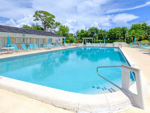 2004 Lake Osborne Drive, Unit 9, Lake Worth Beach, FL 33461