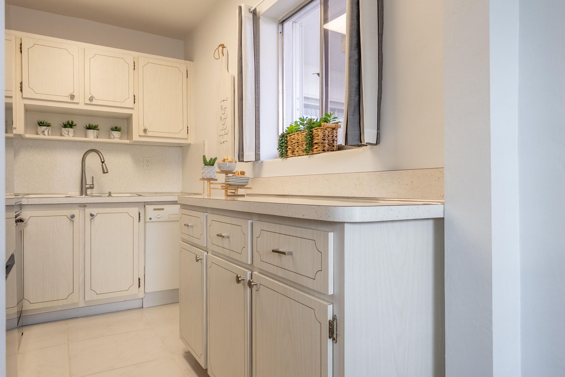 2004 Lake Osborne Drive, Unit 9, Lake Worth Beach, FL 33461 Photo