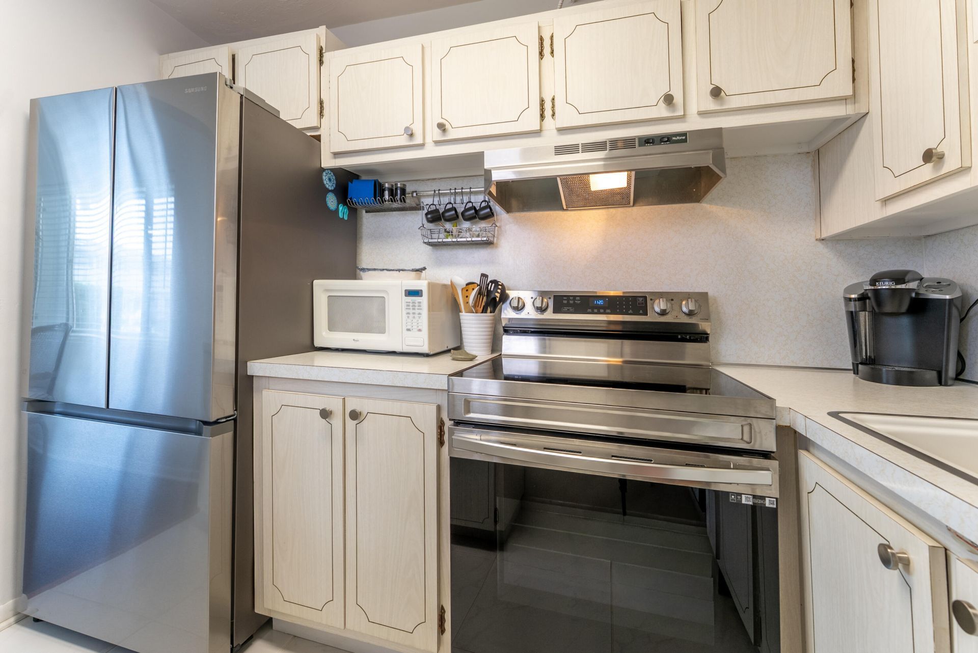 2004 Lake Osborne Drive, Unit 9, Lake Worth Beach, FL 33461 Photo