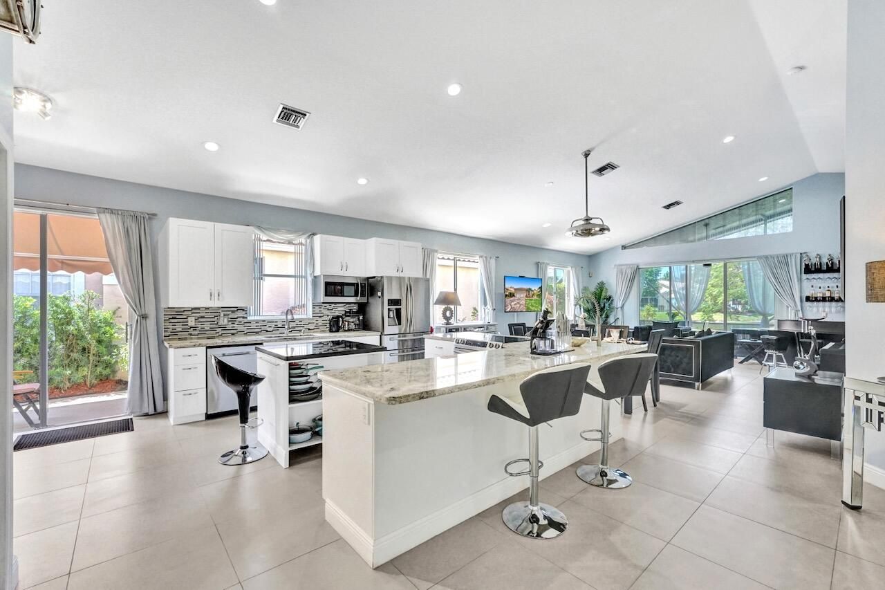 11067 Springbrook Circle, Boynton Beach, FL 33437 Photo