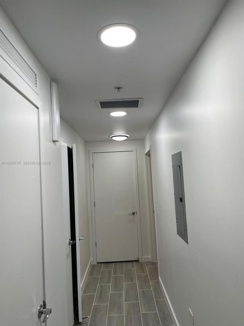 999 SW 1st Ave, Unit 2301, Miami, FL 33130 Photo