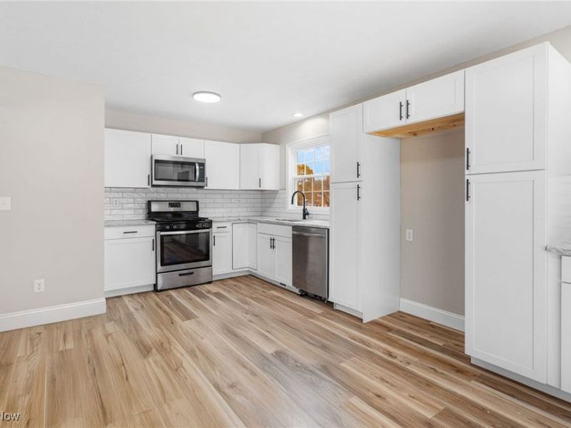 7974 Chablis Drive NW, Massillon, OH 44646 Photo 16