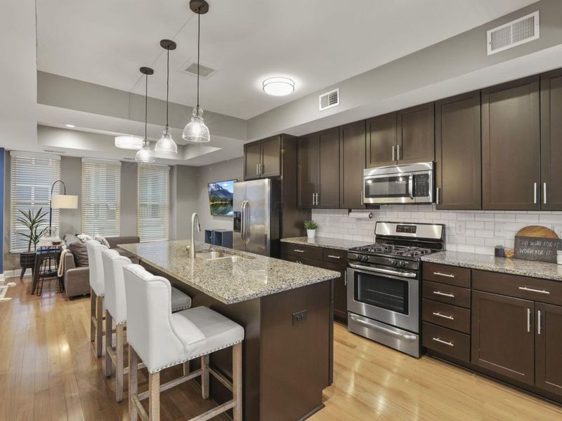 138 E Greenwood Avenue , Columbus, OH 43201 Photo 23