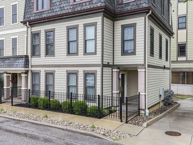 138 E Greenwood Avenue, Columbus, OH 43201 Photo 3