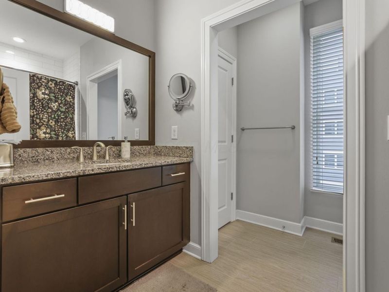 138 E Greenwood Avenue , Columbus, OH 43201 Photo 34