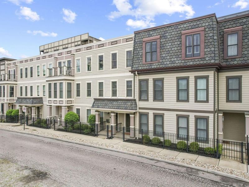 138 E Greenwood Avenue , Columbus, OH 43201 Photo 4