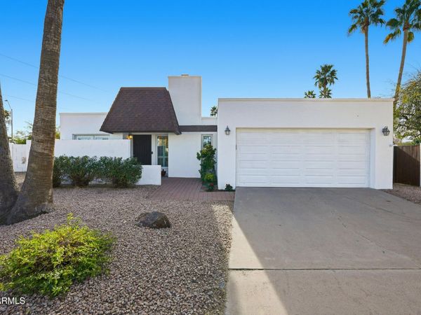 633 E CALAVAR Road, Phoenix, AZ 85022