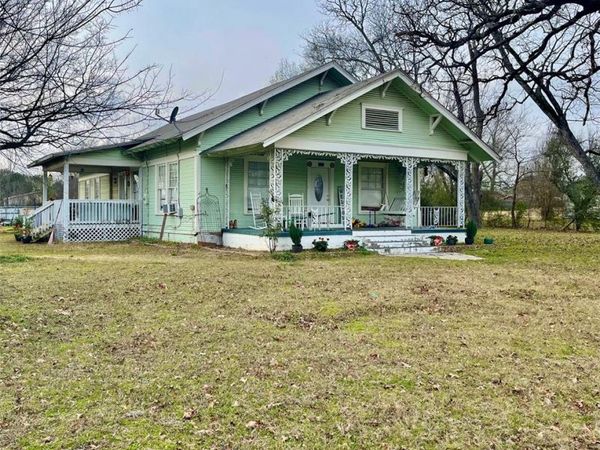 1023 N SPRING Street, Grand Saline, TX 75140
