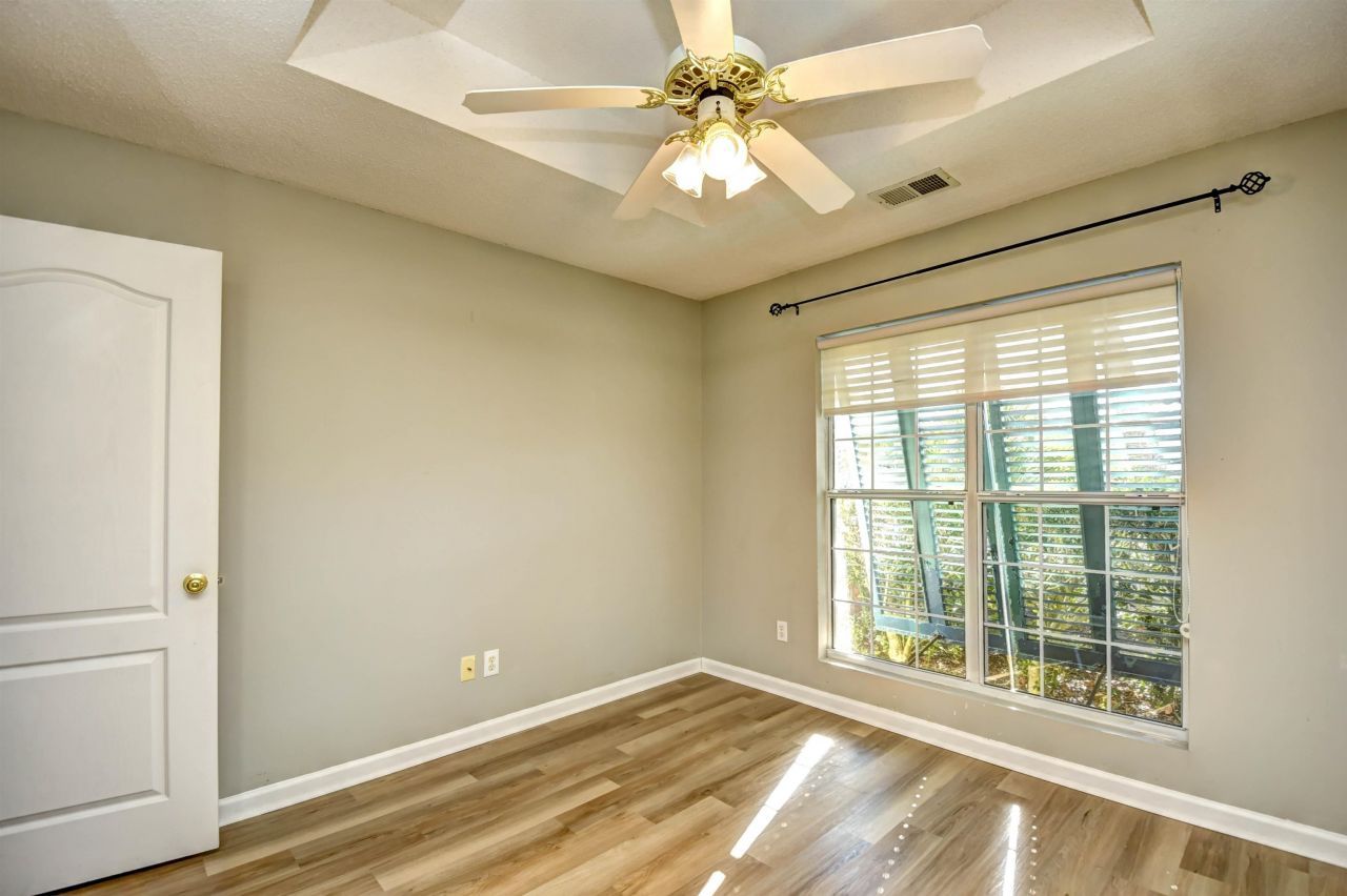 9825 Simonton Ct. Photo 23