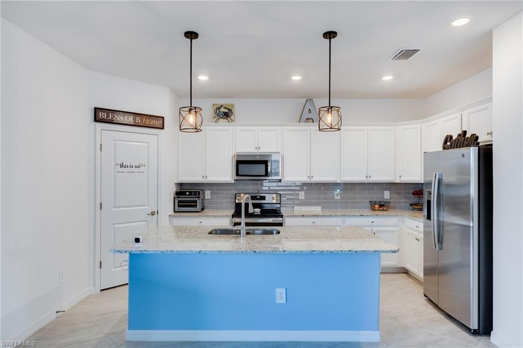 3625 Passion Vine Dr, Alva, FL 33920 Photo