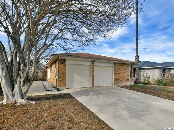882 Garden Circle, Schertz, TX 78154