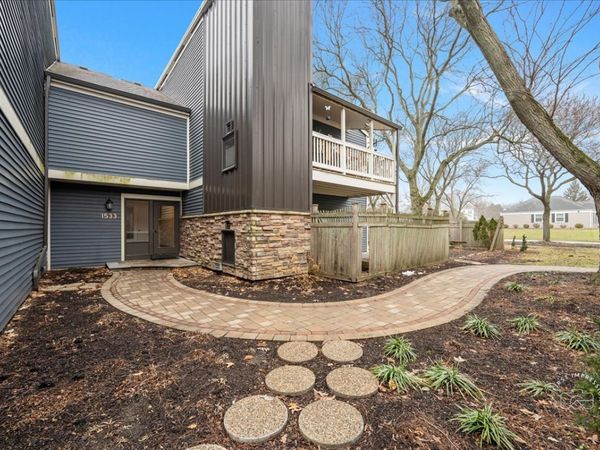 1533 S County Farm Road, Unit 1-4, Wheaton, IL 60189