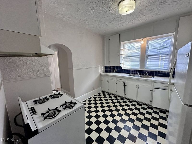 349 Cloverdale Avenue, Akron, OH 44302 Photo 6