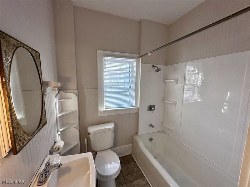 349 Cloverdale Avenue, Akron, OH 44302 Photo 7