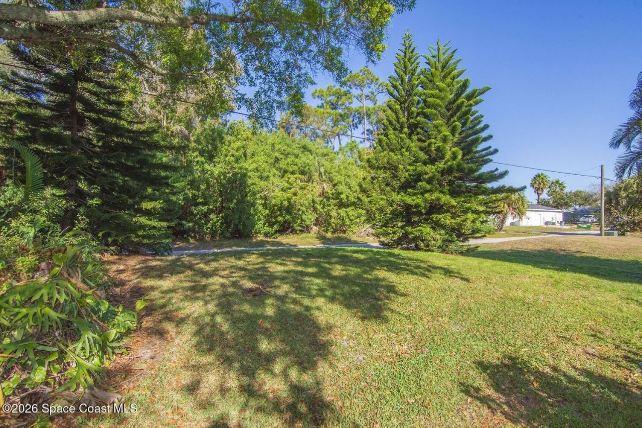 422 Del Monte Road, Unit A&B, Sebastian, FL 32958 Photo