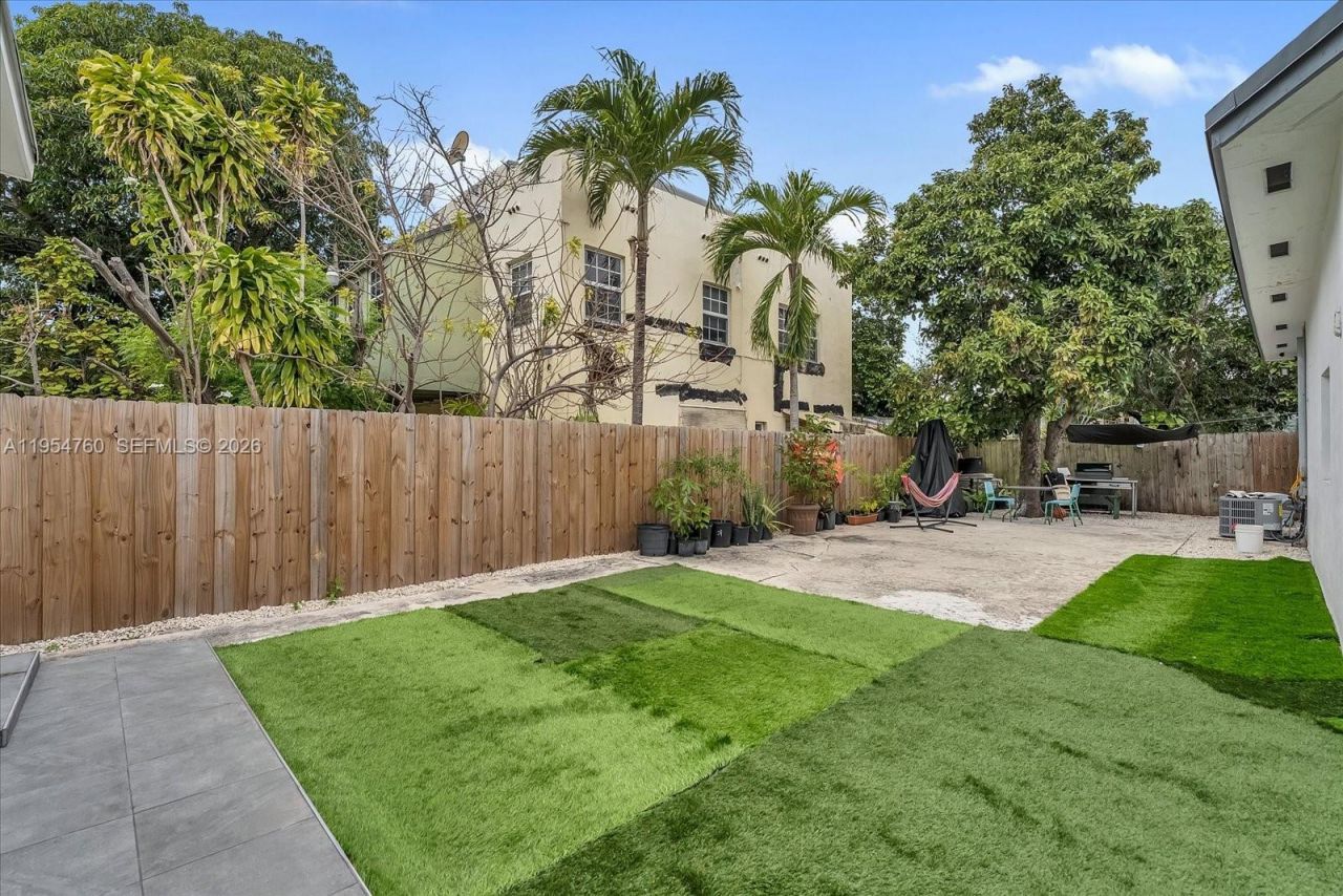 1733 NW 16th St, Unit 1, Miami, FL 33125 Photo