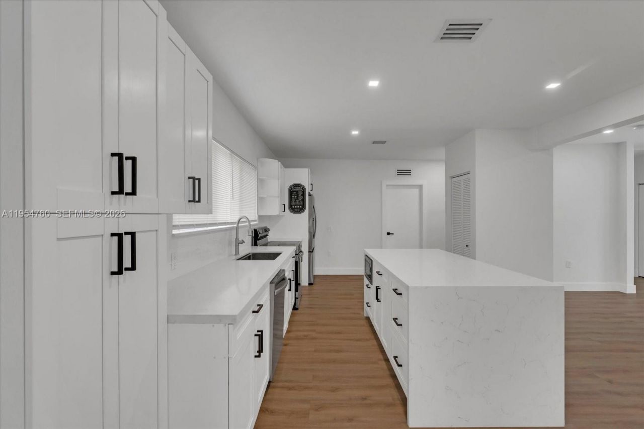 1733 NW 16th St, Unit 1, Miami, FL 33125 Photo